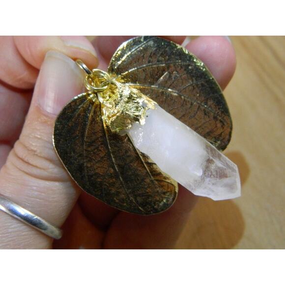 Natural Quartz Crystal Pendant, Arkansas Quartz Crystal Point Necklace, Gemstone - Picture 9 of 10